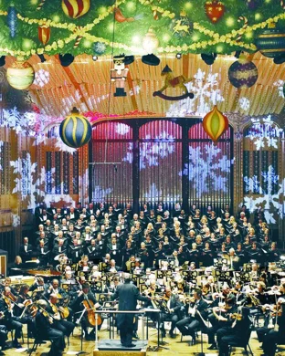 Mannheim Steamroller Christmas